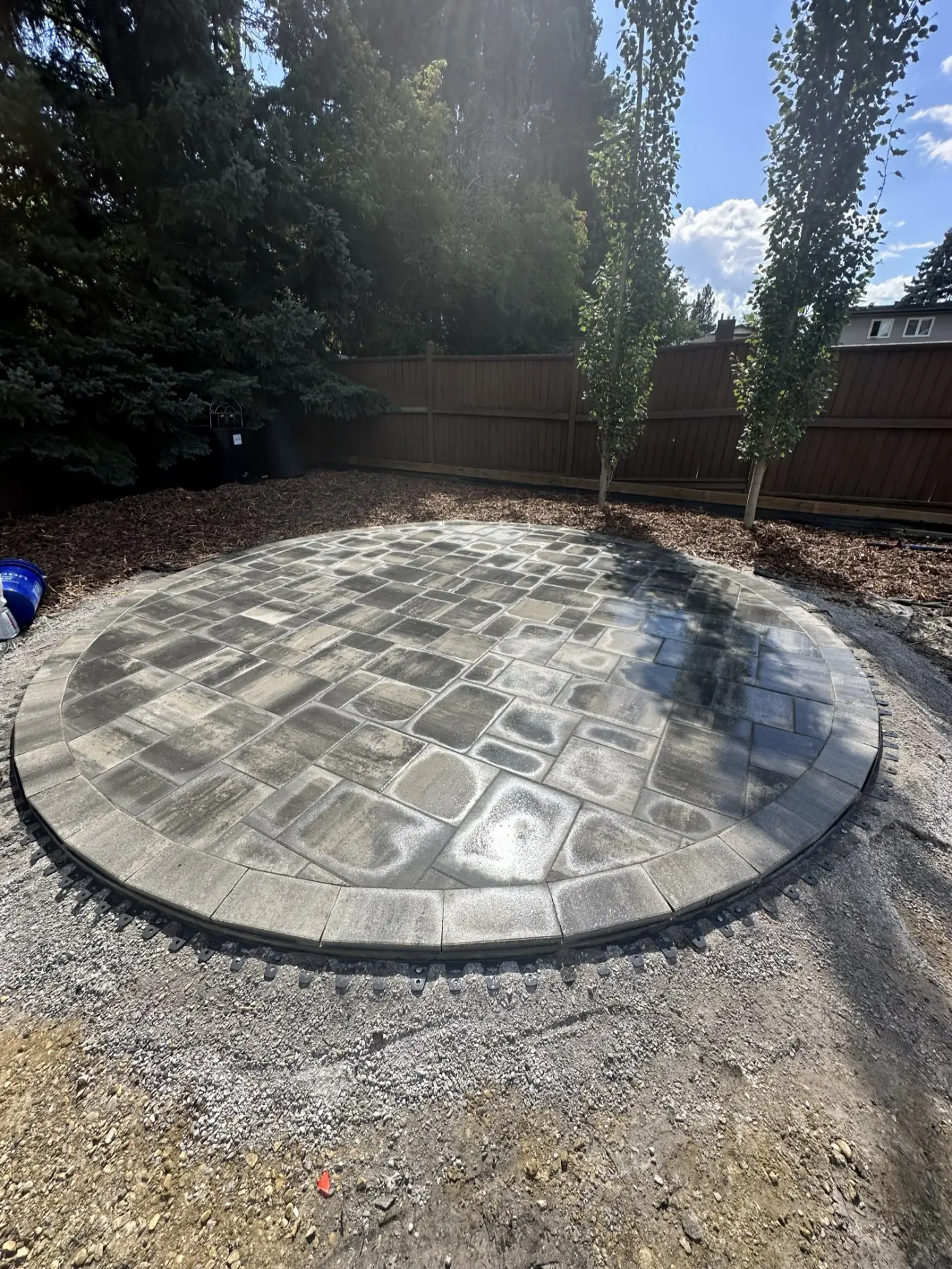Terrasse aménagée par KVM Construction en Ille-et-Vilaine